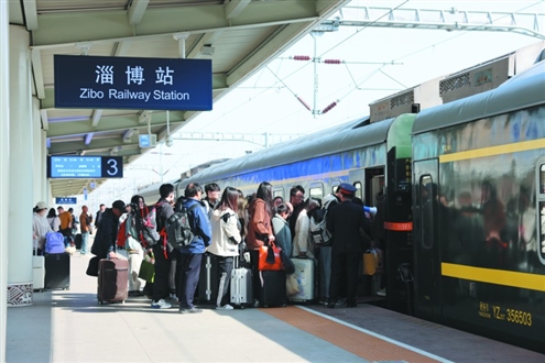 2025年铁路清明小长假运输自4月3日起至7日结束,为期5天